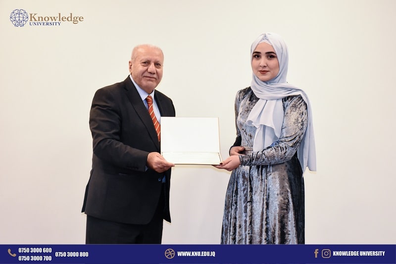 College of Engineering Honorary awards to the top 3 students>